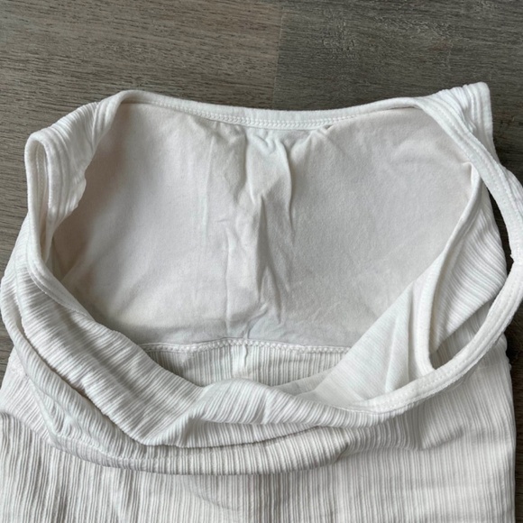 White tank top - Picture 3 of 3